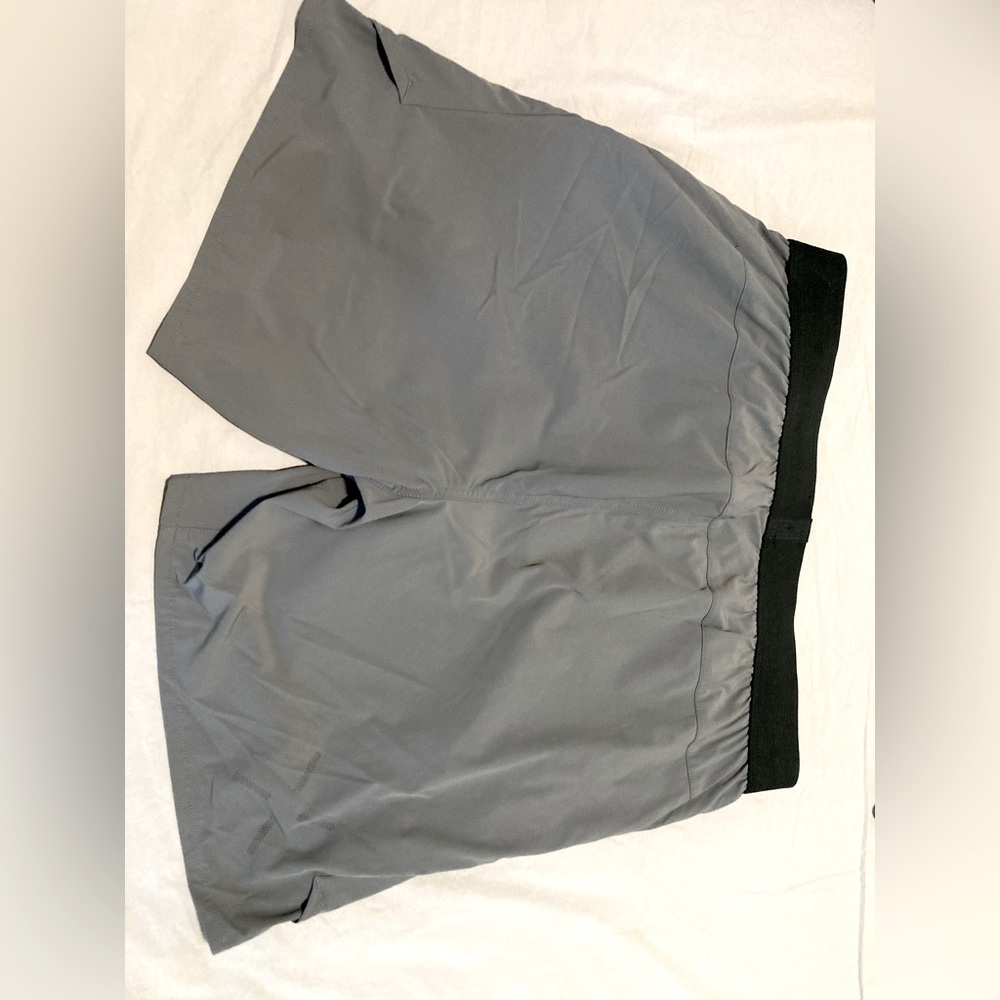 Ten Thousand Tactical Short